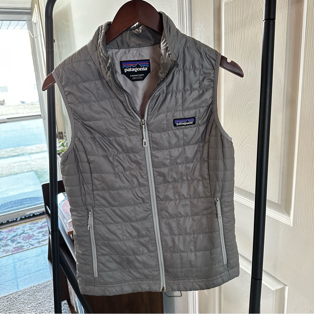 Patagonia Quilted Vest In Gray With Multicolor Logo